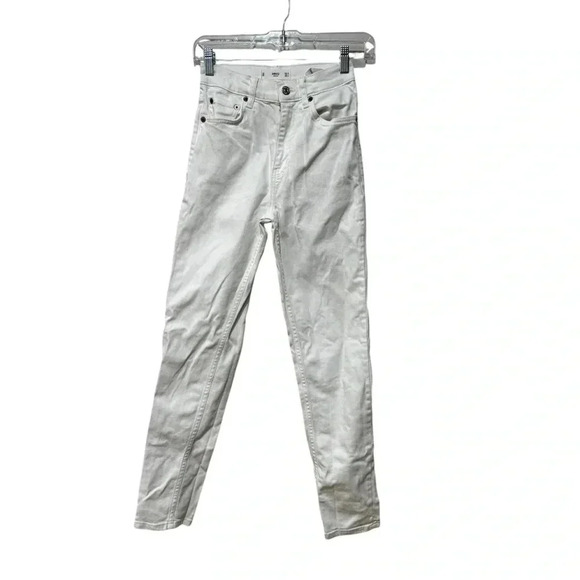 🍁 Mango women’s white jeans 1 - Picture 1 of 9